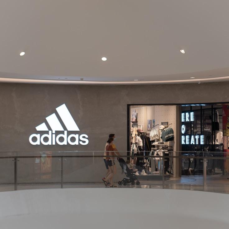 Family-friendly shopping and daily life in Niederlande